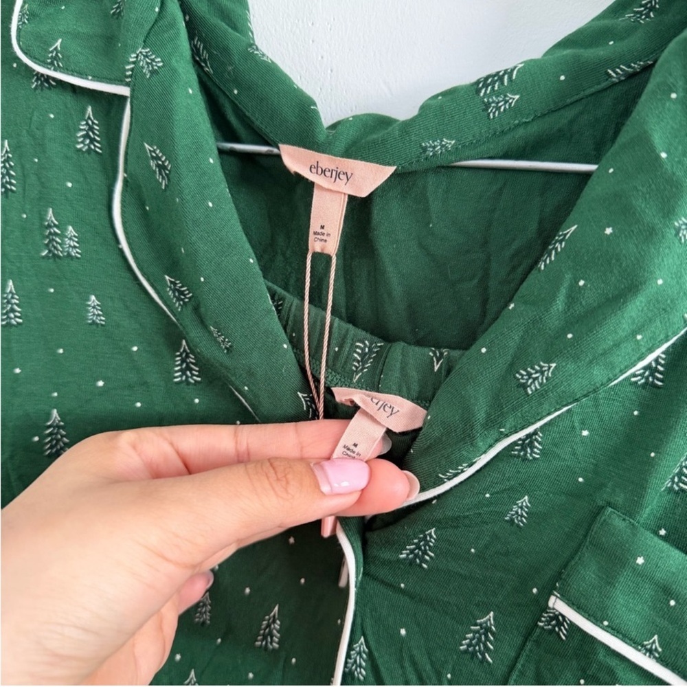 Eberjey Gisele TENCEL™ Modal Long PJ Set in Forest Green Christmas Pajama Set🎄 - Picture 6 of 7